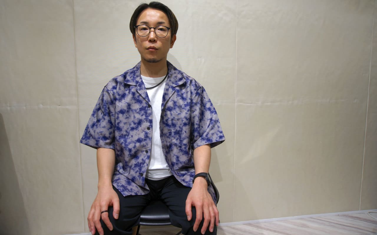 ベースを持たずに座る
